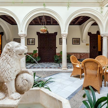 Palacio Marques De La Gomera Osuna Exterior photo