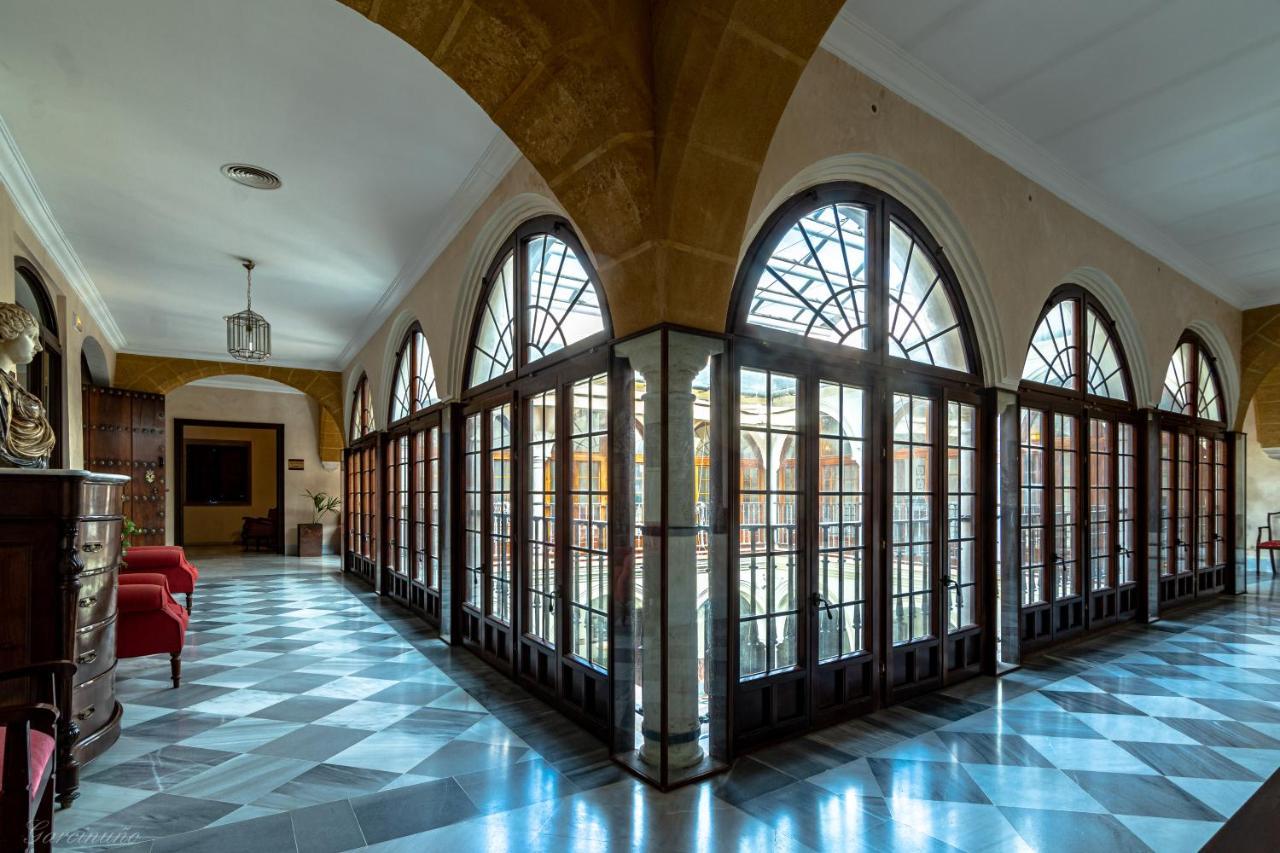 Palacio Marques De La Gomera Osuna Exterior photo