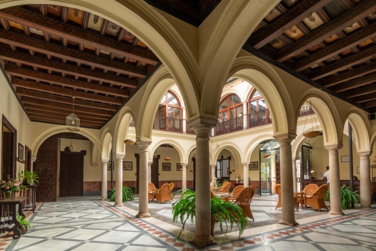 Palacio Marques De La Gomera Osuna Exterior photo