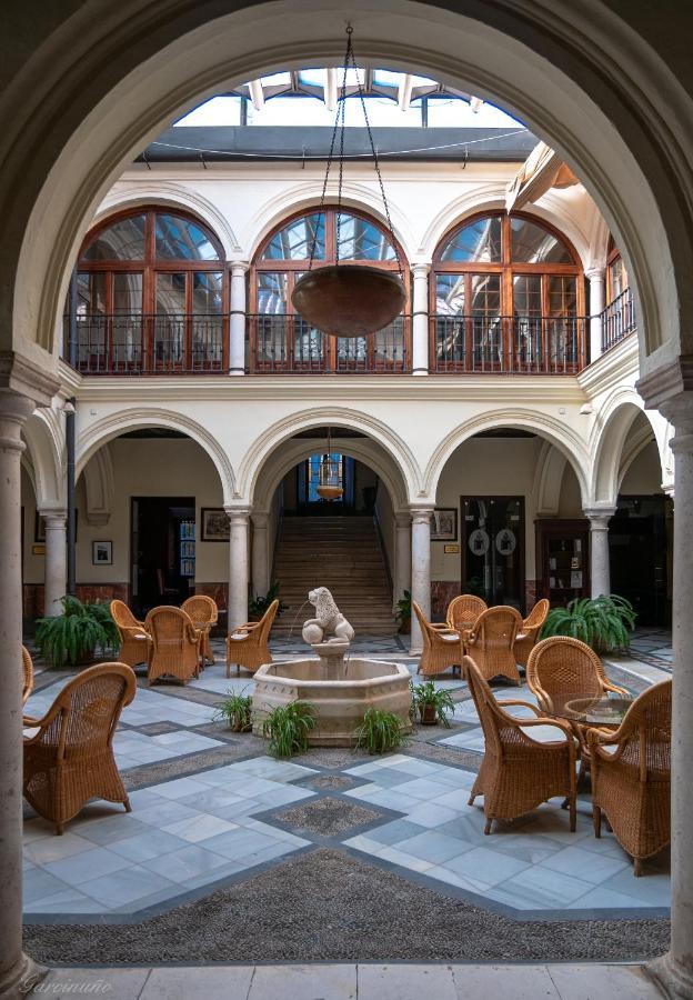 Palacio Marques De La Gomera Osuna Exterior photo
