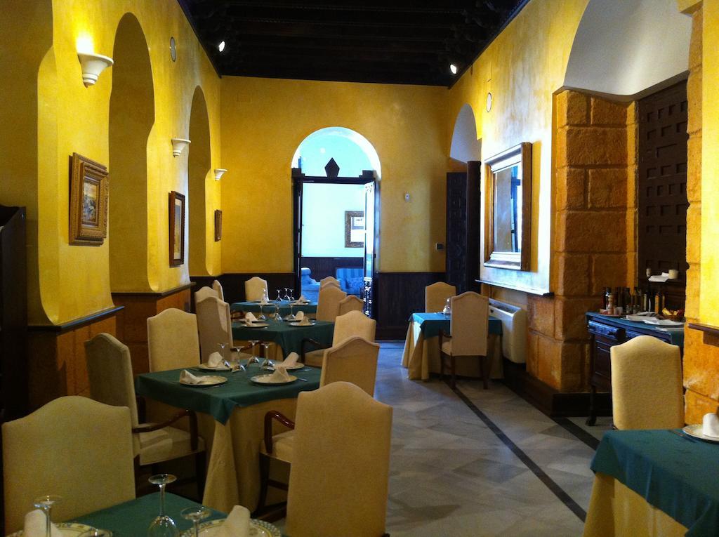 Palacio Marques De La Gomera Osuna Exterior photo