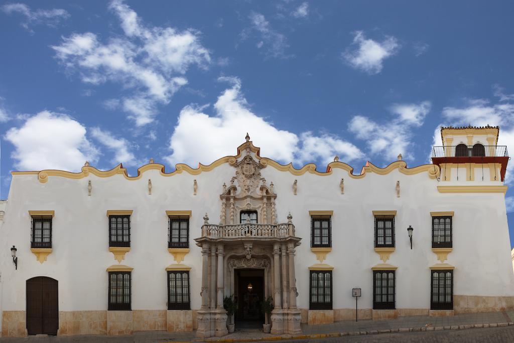 Palacio Marques De La Gomera Osuna Exterior photo