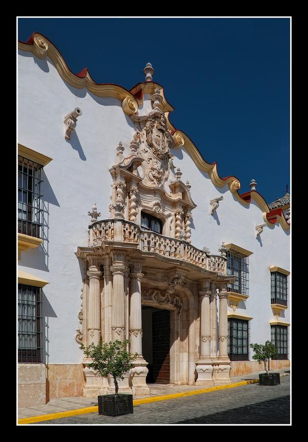 Palacio Marques De La Gomera Osuna Exterior photo